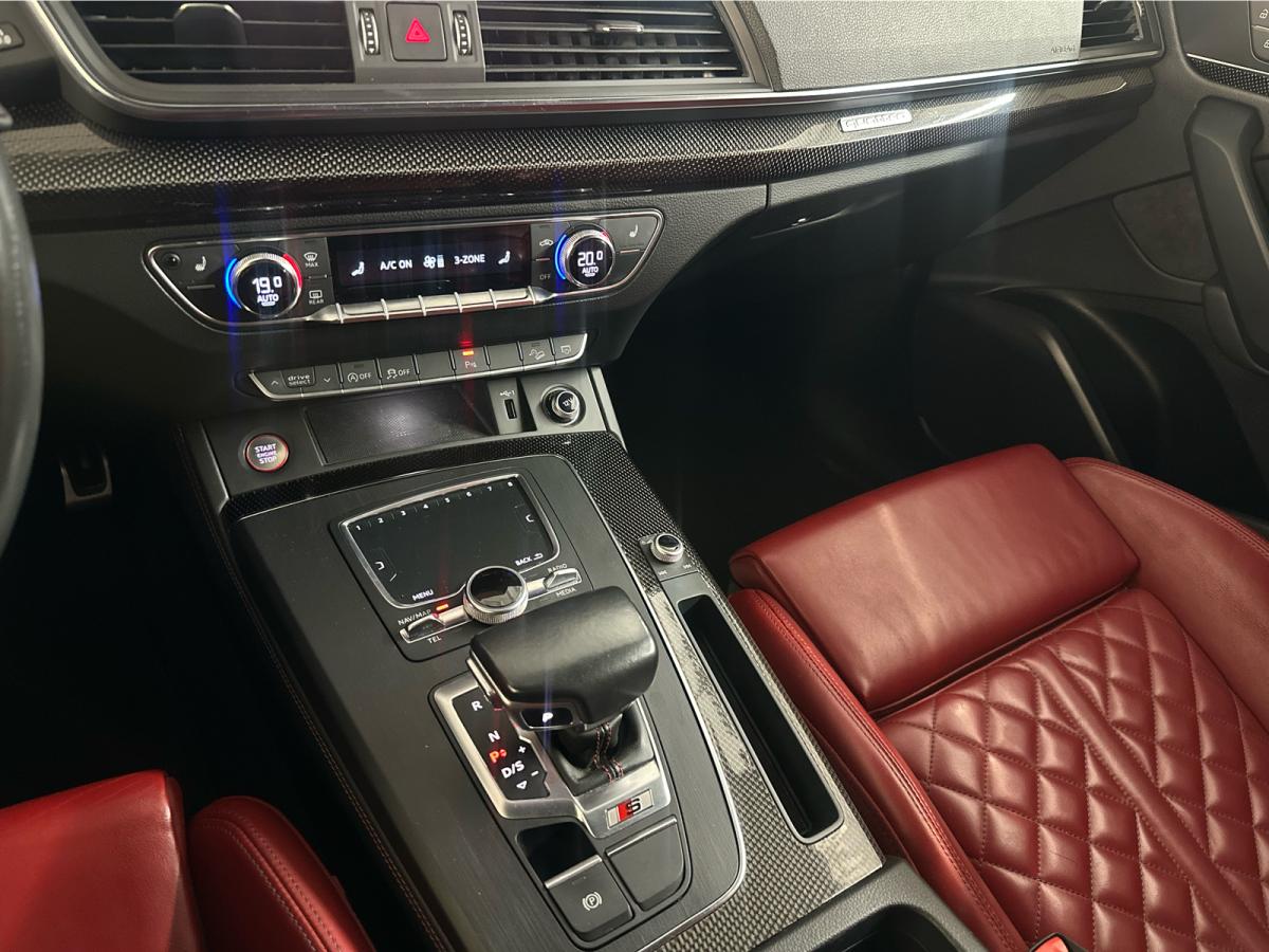 2019 Audi SQ5 - Photo 17