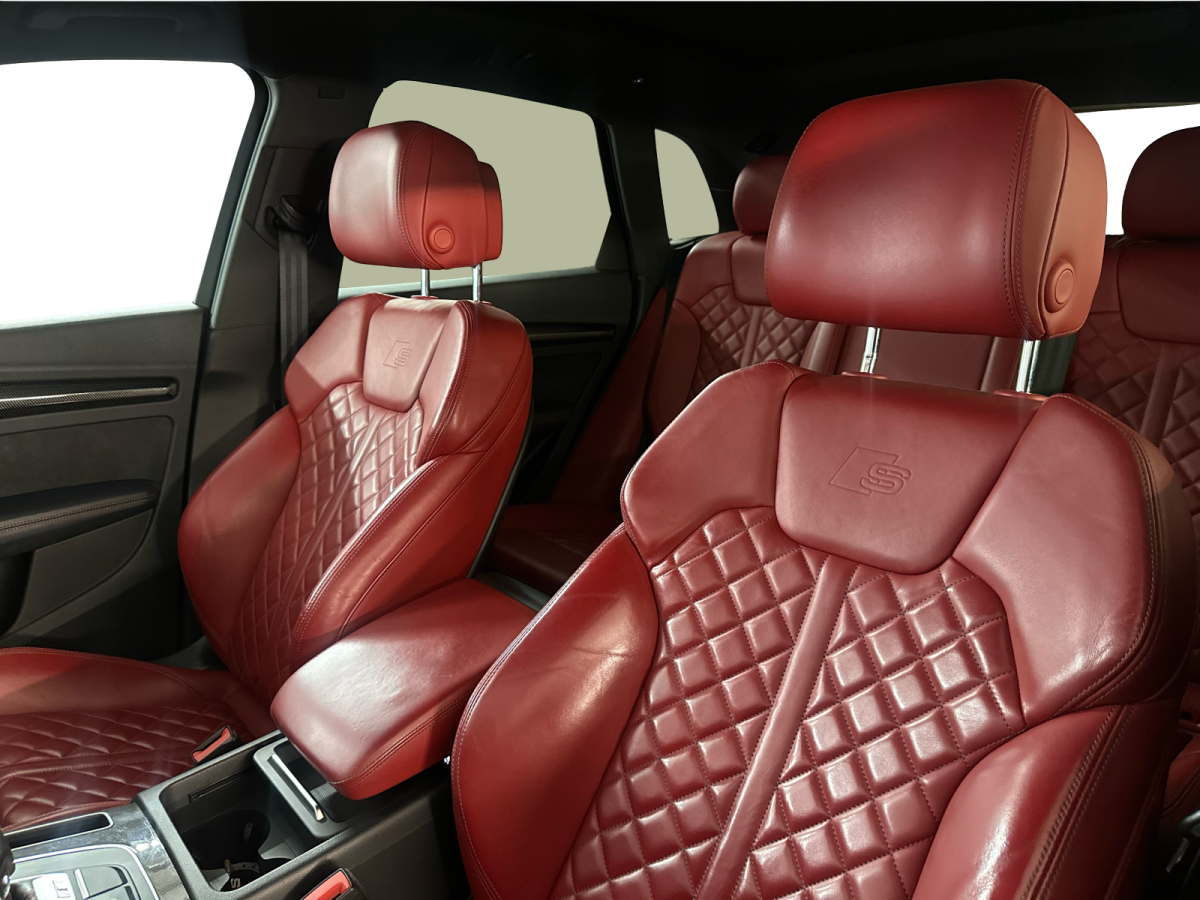 2019 Audi SQ5 - Photo 18