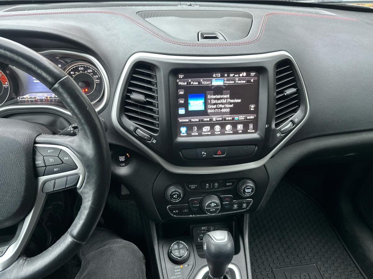 2018 Jeep Cherokee - Photo 15