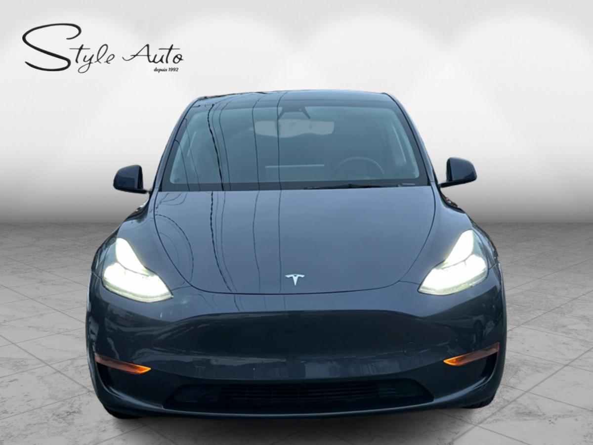 2023 Tesla Model Y - Photo 2