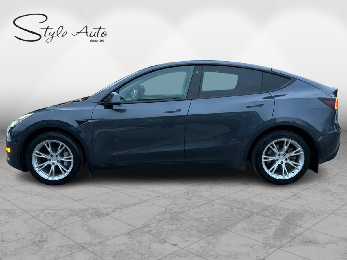 2023 Tesla Model Y - Photo 3