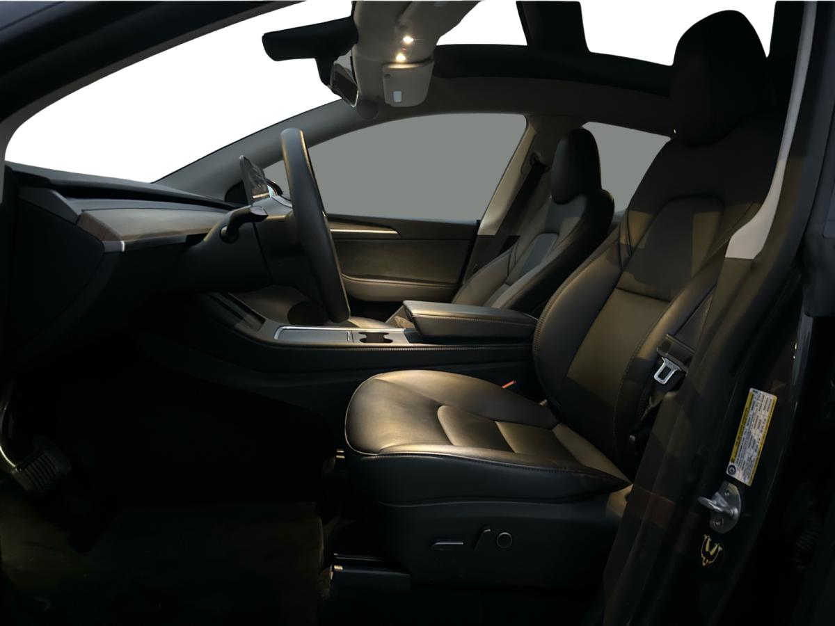 2023 Tesla Model Y - Photo 11