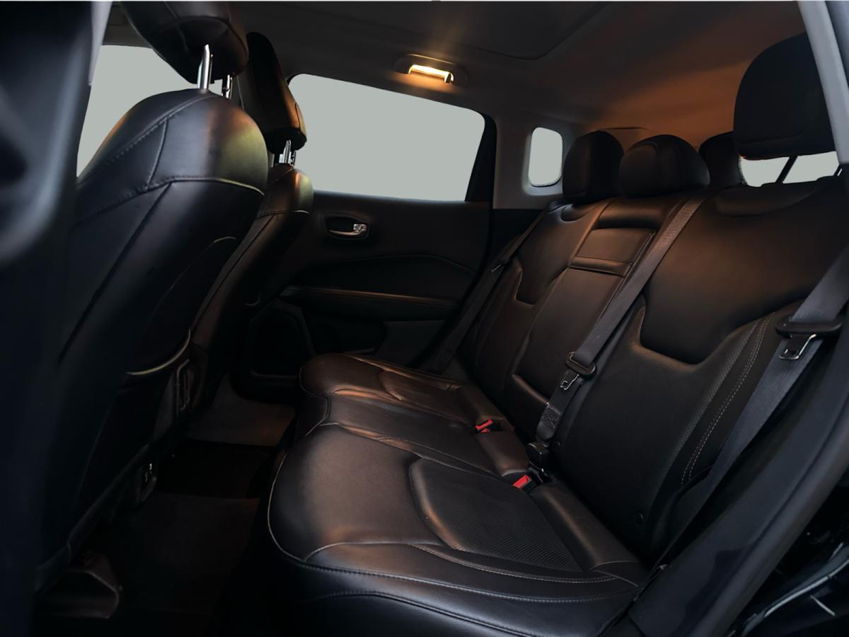 2017 Jeep Compass - Photo 13