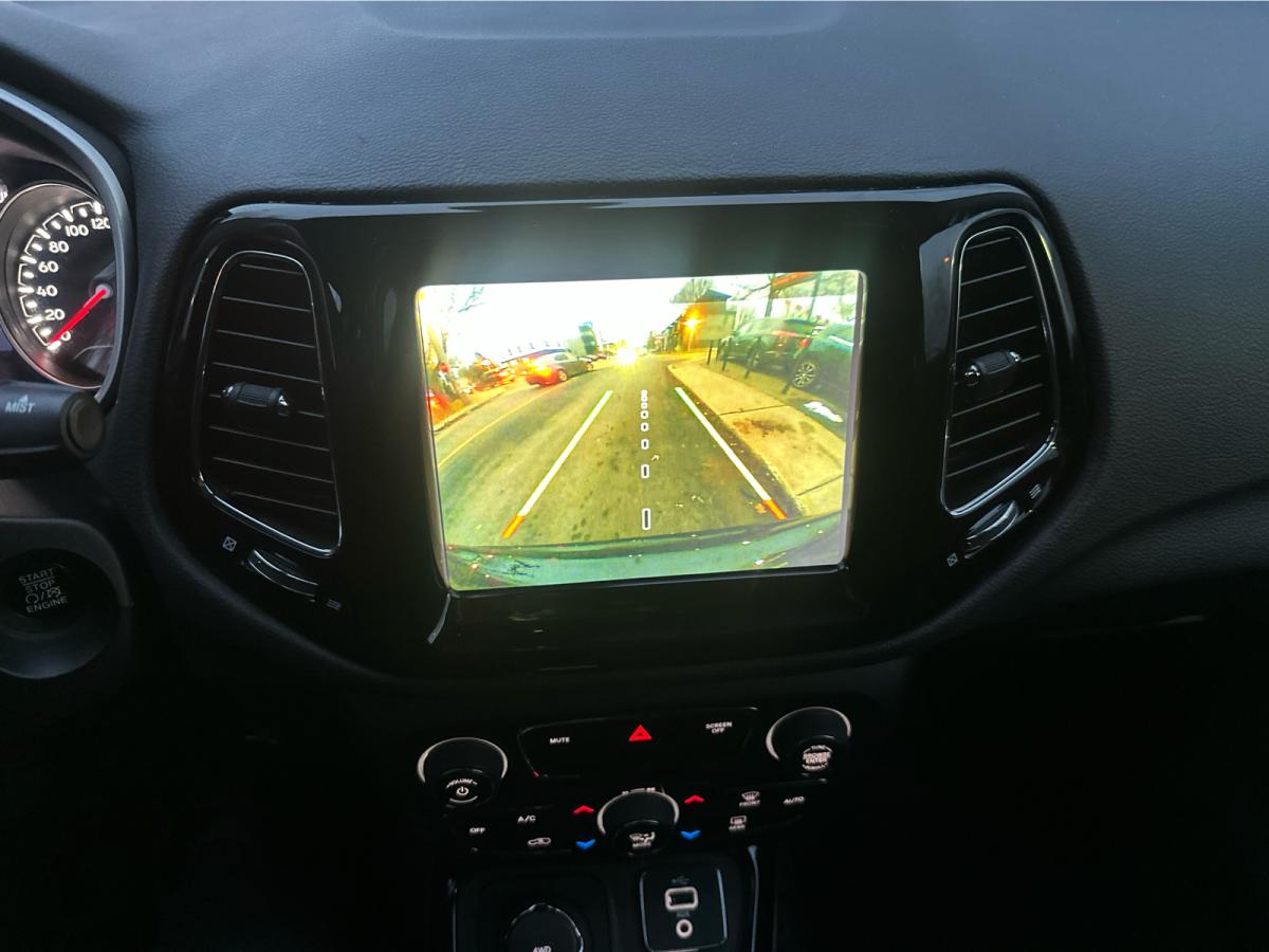 2017 Jeep Compass - Photo 15