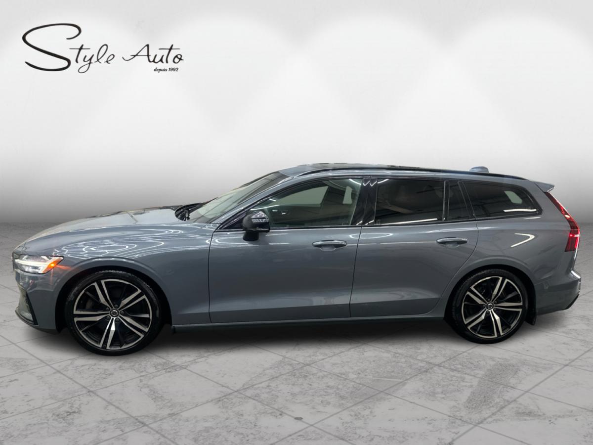 2022 Volvo V60 - Photo 3