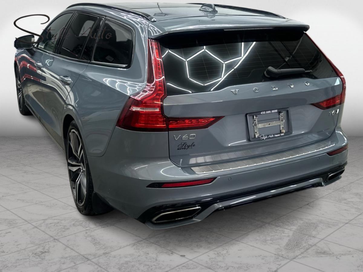 2022 Volvo V60 - Photo 4