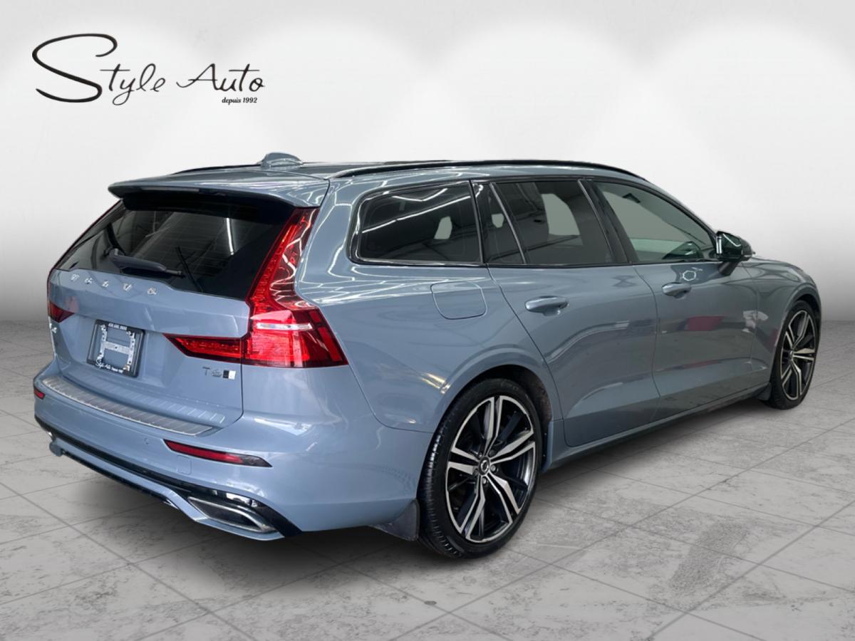 2022 Volvo V60 - Photo 6